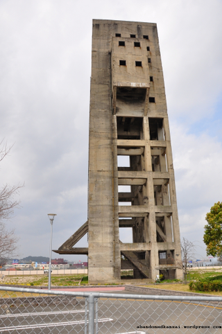 Illustration for article titled The abandoned Japanese coal mine that became the internet's favorite anti-zombie fortress